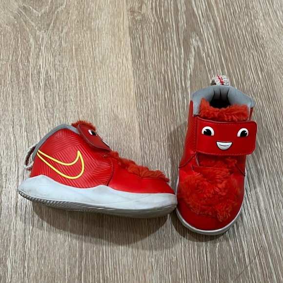 Nike Velcro shoes toddler seven size - Picture 1 of 4